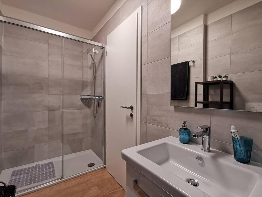 Experience The Loft! Loft 18, Downtown, Near The Lake Free Parking Available Lugano Extérieur photo